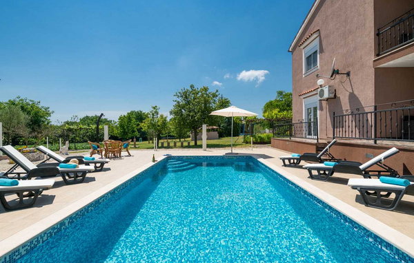 Dům Villa Lara