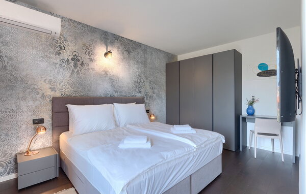 Holiday Home - Visnjan , Croatia - CLT290 602