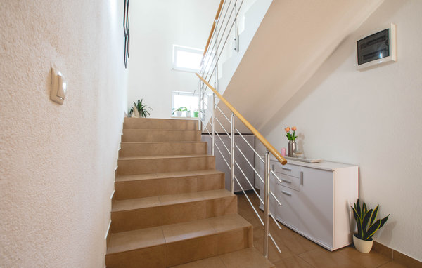 Semesterhus - Omis-Tugare , Kroatien - CSC051 501