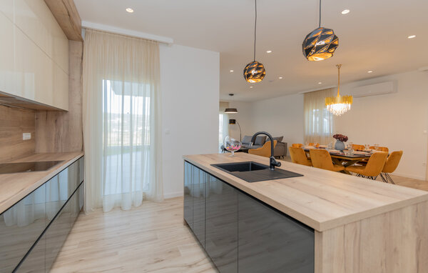 Holiday Home - Makarska-Grubine , Croatia - CSC461 401