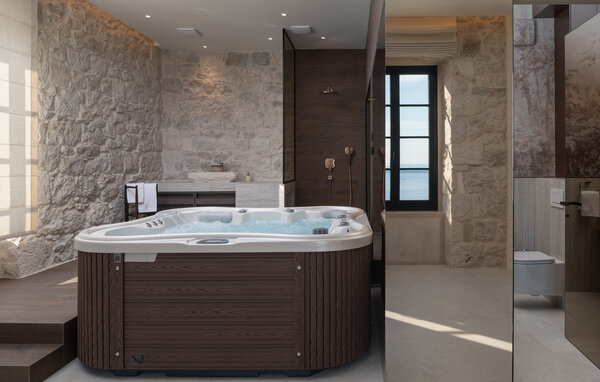 Holiday Home - Split - Gornja Podstrana , Croatia - CSC860 802