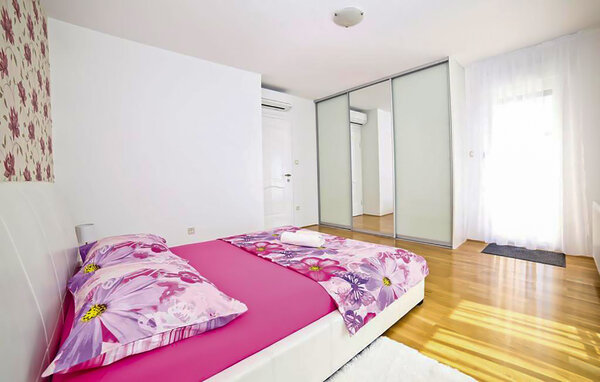 Holiday Home - Trogir-Kastel Luksic , Croatia - CSC899 605