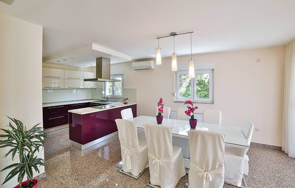 Holiday Home - Trogir-Kastel Luksic , Croatia - CSC899 402