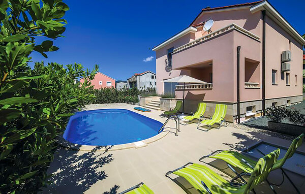 Holiday Home - Trogir-Kastel Luksic , Croatia - CSC899 1