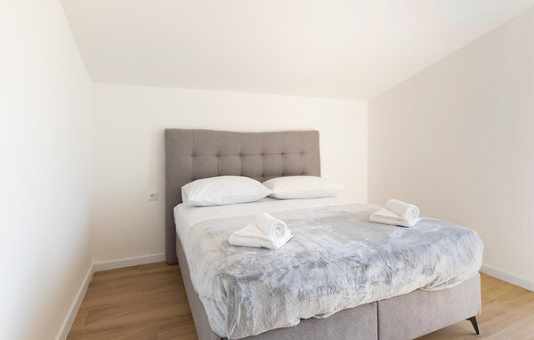 Apartment - Omis - Dugi Rat , Croatia - CSC938 602