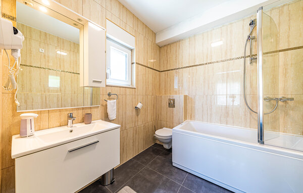 Holiday Home - Ciovo-Okrug Donji , Croatia - CSC988 702