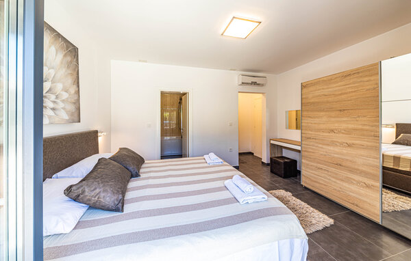 Holiday Home - Ciovo-Okrug Donji , Croatia - CSC988 609