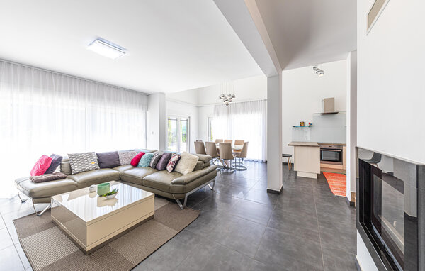 Holiday Home - Ciovo-Okrug Donji , Croatia - CSC988 302