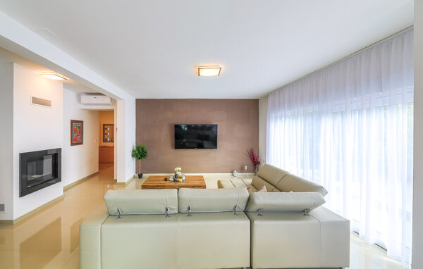 Holiday Home - Ciovo-Okrug Donji , Croatia - CSC989 302