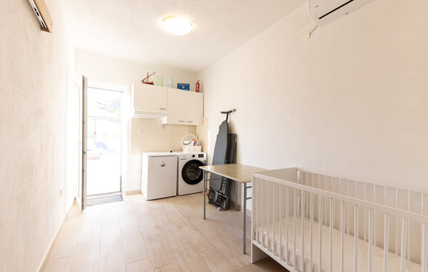 Holiday Home - Makarska-Veliko Brdo , Croatia - CSD015 502