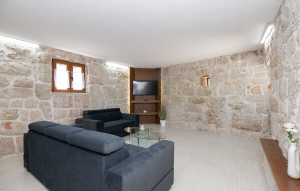 Holiday Home - Makarska-Zmijavci , Croatia - CSD101 302