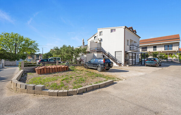 Freuen Sie sich auf den Urlaub in dieser Ferienwohnung in Meeresnähe.

Lassen Sie den Alltag hinter sich und verbringen Sie einen erholsamen Urlaub in der Wohnung, die Ihre Gäste nur wenige Meter vo..