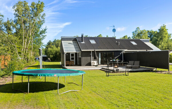 Semesterhus - Øer Strand , Danmark - D04002 1