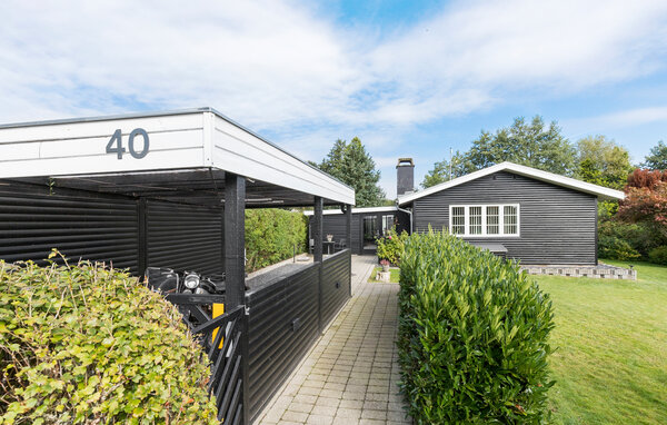 Holiday Home - Gl. Løgten strand , Denmark - D52040 1