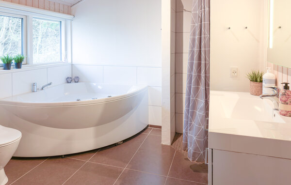 Feriehus - Fjellerup Strand , Danmark - D74215 701