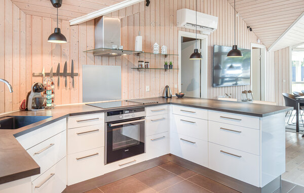 Feriehus - Fjellerup Strand , Danmark - D74215 7