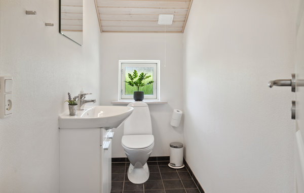 Semesterhus - Pøt Strandby , Danmark - D88036 701
