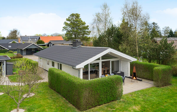Feriehuse - Høll , Danmark - D89093 2