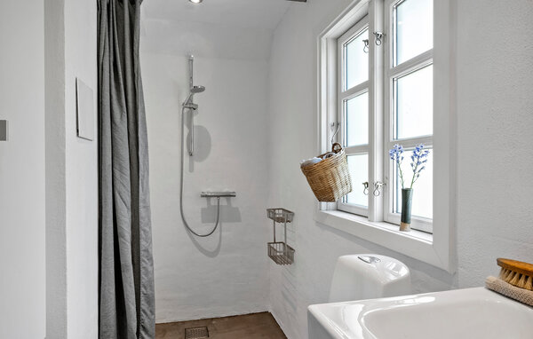 Holiday Home - Høll , Denmark - D89115 702