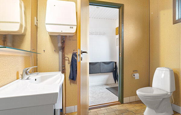Semesterhus - Maarup , Danmark - D90122 701