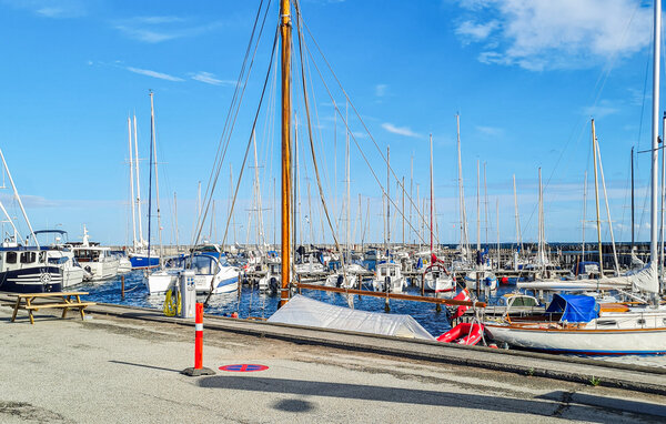 Semesterhus - Koldby , Danmark - D90745 901