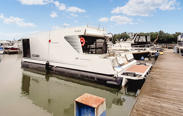 Hausboot - Neuruppin , Deutschland - DBB031 1