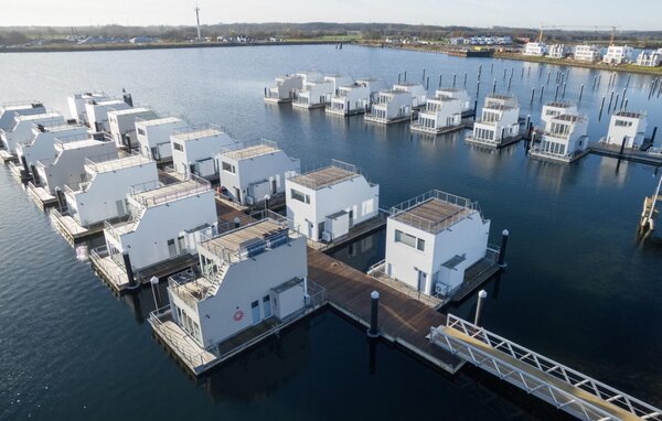 Houseboat - Marina Rainbow, OstseeResort Olpenitz , Germany - DFH062 7