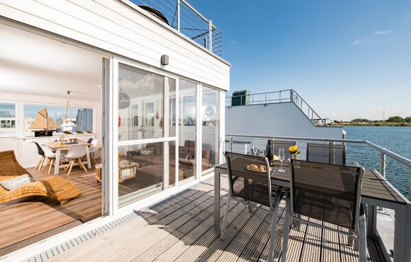 Houseboat - Marina Rainbow, OstseeResort Olpenitz , Germany - DFH062 5