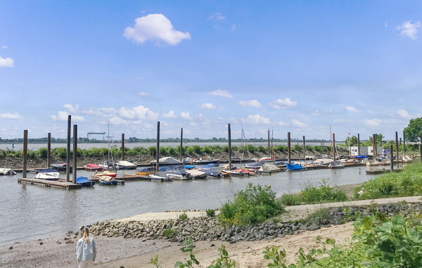 Holiday Home - Hamburg Blankenese , Germany - DHH102 901