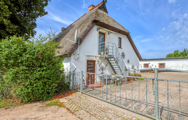 Verheug je op je vakantie in deze charmante vakantiewoning met landelijke flair en veel rust.

Je accommodatie combineert traditie en gezelligheid. Hier beleef je een ontspannen vakantie waar je kunt ..