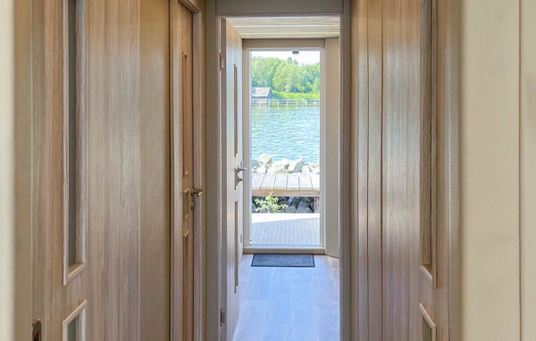 Hausboot - Röbel / Müritz , Deutschland - DME748 7