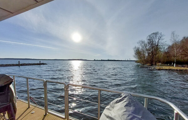 łódź mieszkalna - Röbel / Müritz , Niemcy - DME748 104