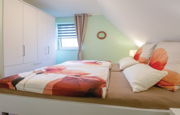 Vakantiehuis Reetdachhaus Kiek in` Wald