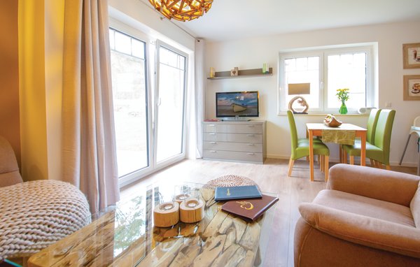 Vakantiehuis Reetdachhaus Kiek in` Wald