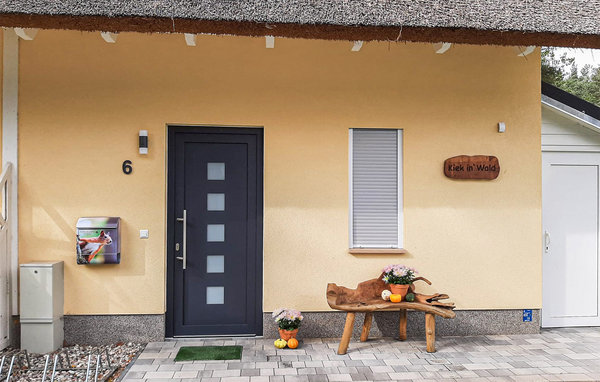 Vakantiehuis Reetdachhaus Kiek in` Wald