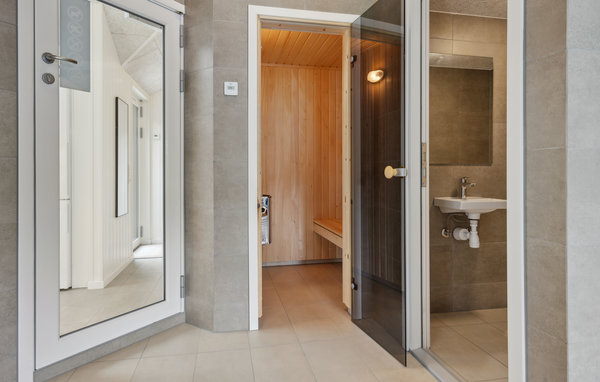 Maison Aqua 221