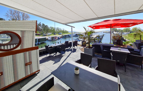 Hausboot - Martinshafen , Deutschland - DMV927 8