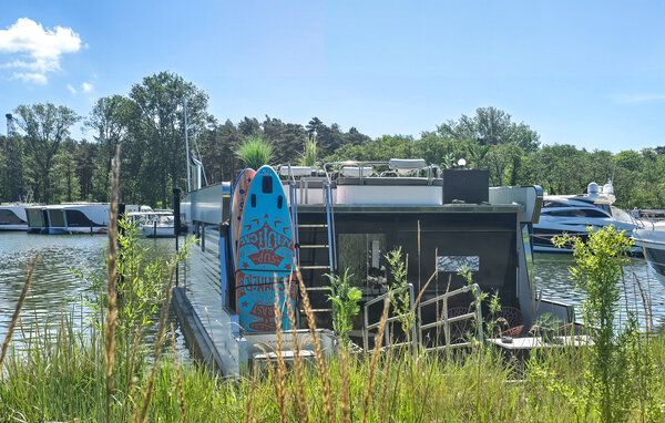 Hausboot - Martinshafen , Deutschland - DMV931 83