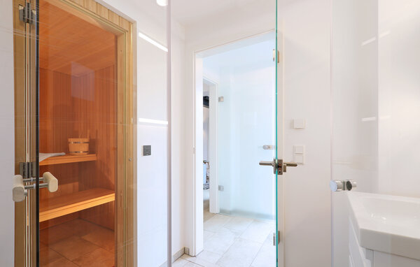 Ferienhaus - L Poolhaus mit Seeblick , Deutschland - DNI113 801