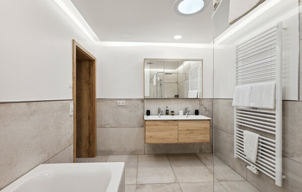 Apartment - Naumburg OT Roßbach , Germany - DTH290 701