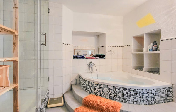 Holiday Home - Saalfeld , Germany - DTH548 701