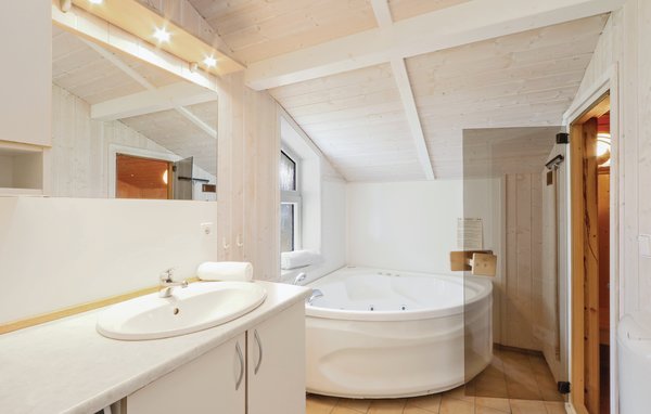 Ferienhaus Abendrot 1 - Dorf 3