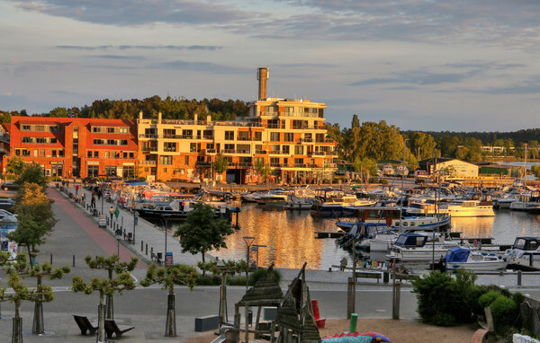 Apartment - Waren (Müritz) , Germany - DZV354 904
