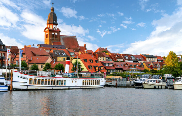 Ferienwohnung - Waren (Müritz) , Deutschland - DZV354 905