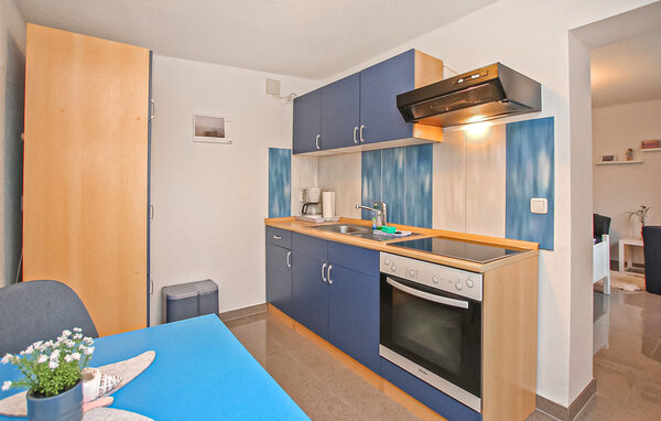 Apartment - Waren (Müritz) , Germany - DZV792 4