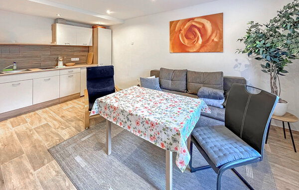 Apartment - Waren (Müritz) , Germany - DZV824 4