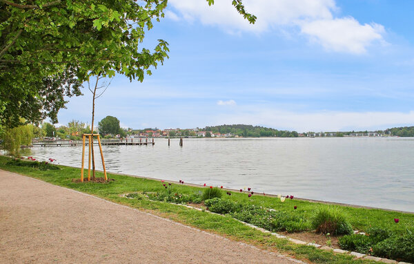 Apartment - Waren (Müritz) , Germany - DZV828 902