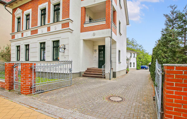 Apartment - Waren (Müritz) , Germany - DZV828 82