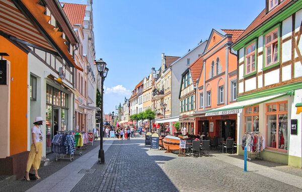 Ferienwohnung - Waren (Müritz) , Deutschland - DZV869 902