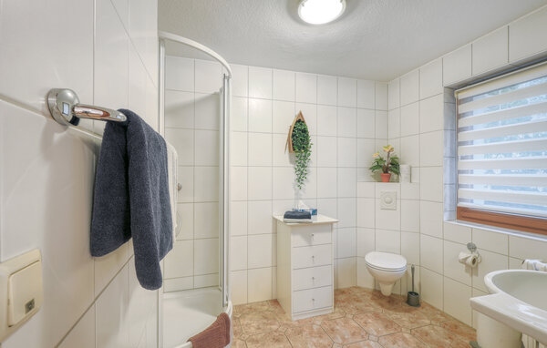 Apartment - Waren (Müritz) , Germany - DZV893 701